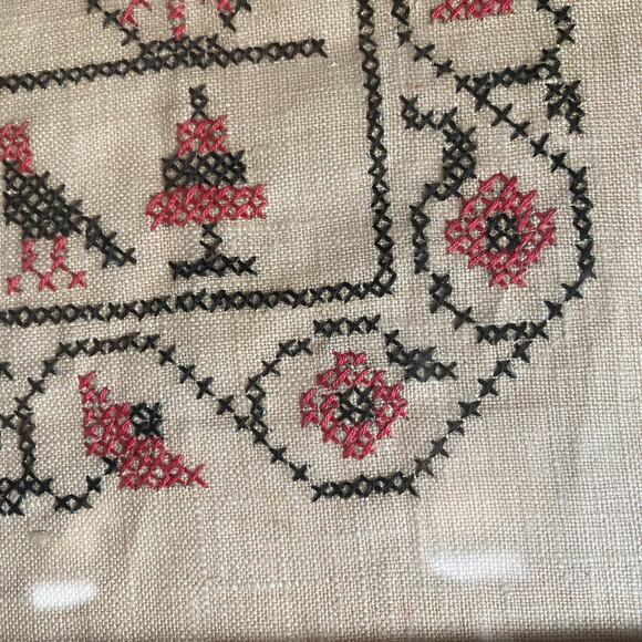 Framed Cross Stitch Embroidered Sampler Red/Black Stage Coach Horse & Driver - Picture 5 of 8